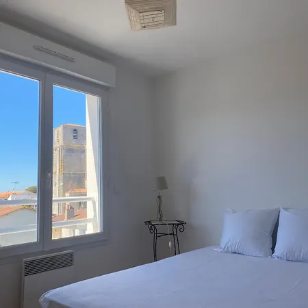 : Bel 2 Pers. Avec Ascenseur, Parking Prive Et Balcon A 850m De La Plage - Fr-1-539-64 *