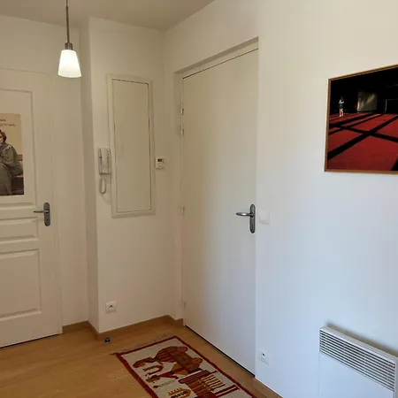 : Bel 2 Pers. Avec Ascenseur, Parking Prive Et Balcon A 850m De La Plage - Fr-1-539-64 Apartamento *