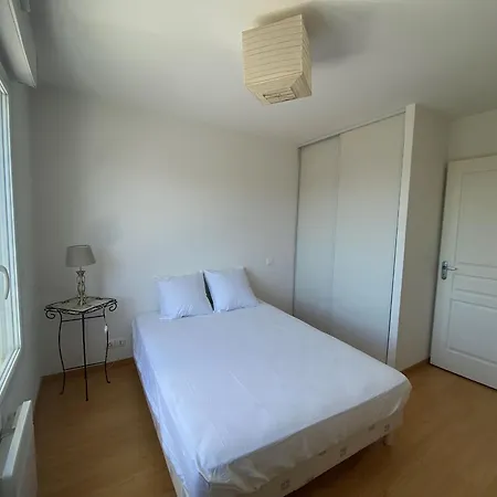 : Bel 2 Pers. Avec Ascenseur, Parking Prive Et Balcon A 850m De La Plage - Fr-1-539-64 Apartamento *