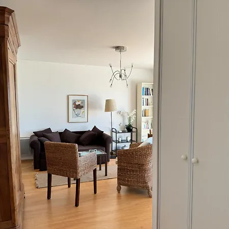 : Bel 2 Pers. Avec Ascenseur, Parking Prive Et Balcon A 850m De La Plage - Fr-1-539-64 Apartamento