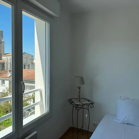 Apartamento : Bel 2 Pers. Avec Ascenseur, Parking Prive Et Balcon A 850m De La Plage - Fr-1-539-64 *