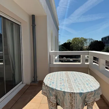 Apartamento : Bel 2 Pers. Avec Ascenseur, Parking Prive Et Balcon A 850m De La Plage - Fr-1-539-64