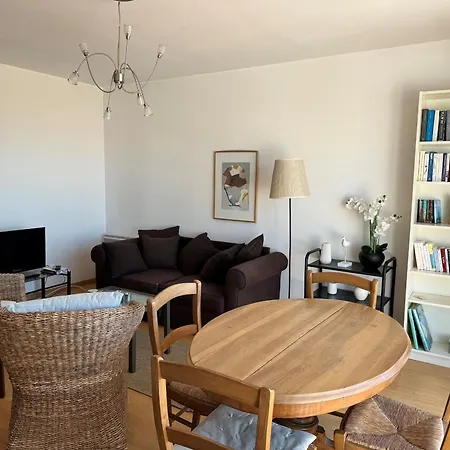 : Bel 2 Pers. Avec Ascenseur, Parking Prive Et Balcon A 850m De La Plage - Fr-1-539-64 Apartamento *