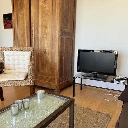: Bel 2 Pers. Avec Ascenseur, Parking Prive Et Balcon A 850m De La Plage - Fr-1-539-64 *